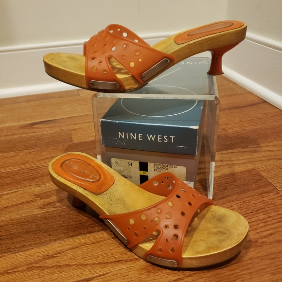 Nine West orange wooden sandals size 8 - Picture 2 of 5